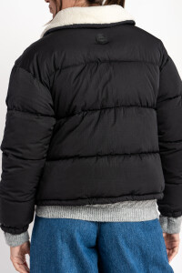 Campera Capitoneada Negro