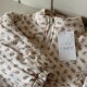 Conjunto de campera y pantalón Bisou Conjunto de campera y pantalón Bisou