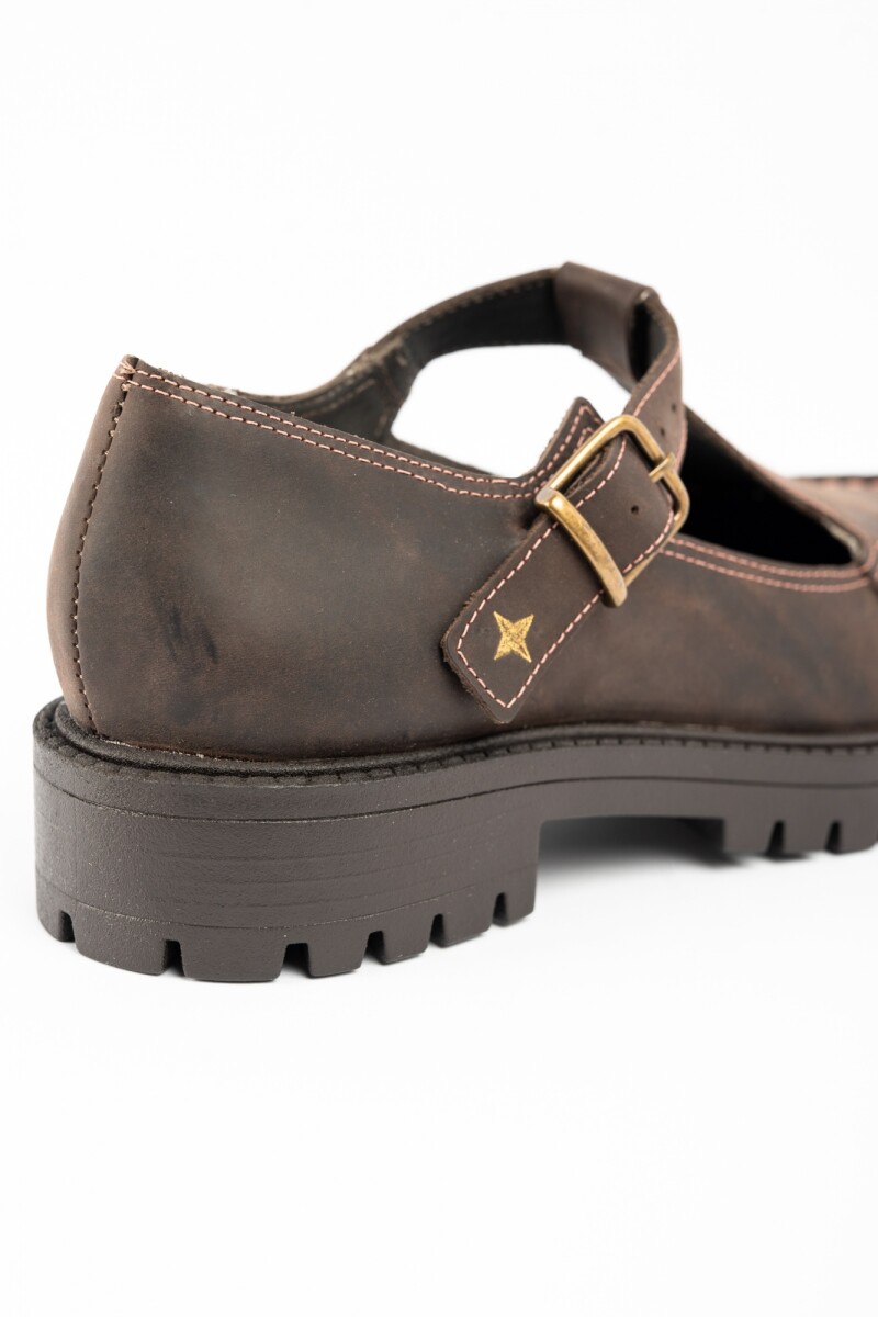 Zapato Guillermina Cuero Chocolate