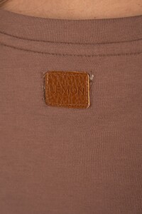 Remera Algodon Peinado Escote Lurex Mocha