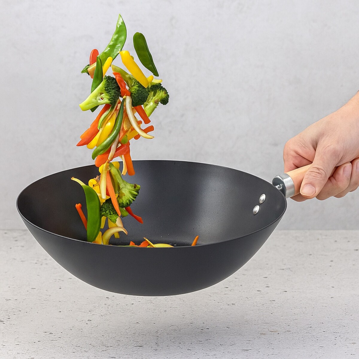SARTEN WOK CUORI 28 CM CARBONE - Sin color 
