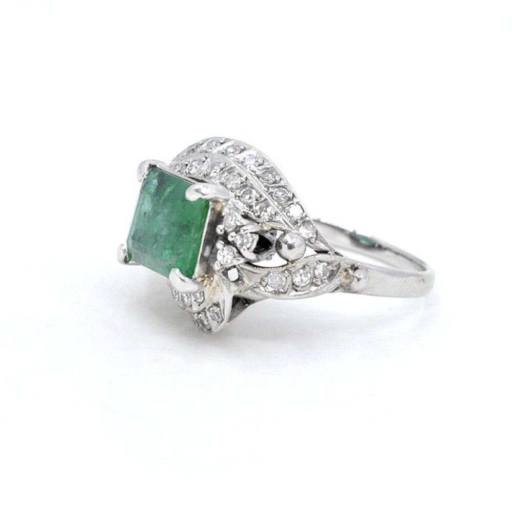 Anillo En Oro 18K, Esmeralda Y Brillantes Anillo En Oro 18K, Esmeralda Y Brillantes