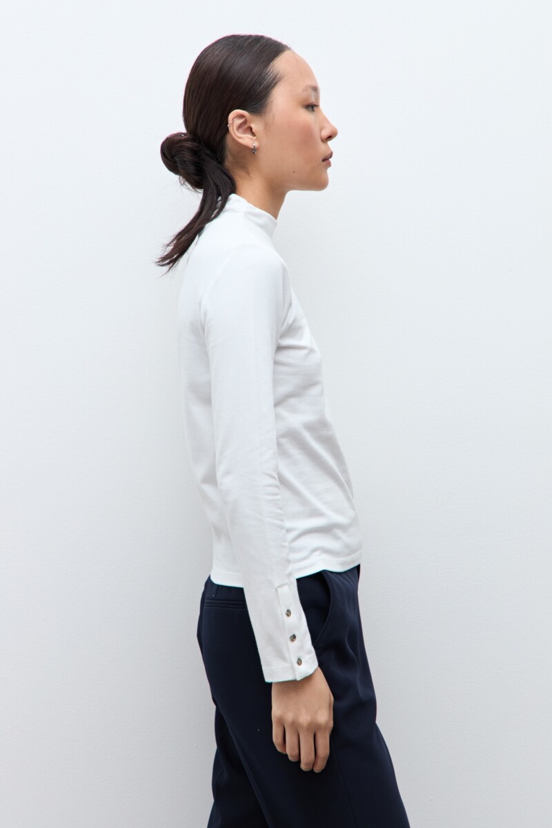 Media polera con frunces blanco