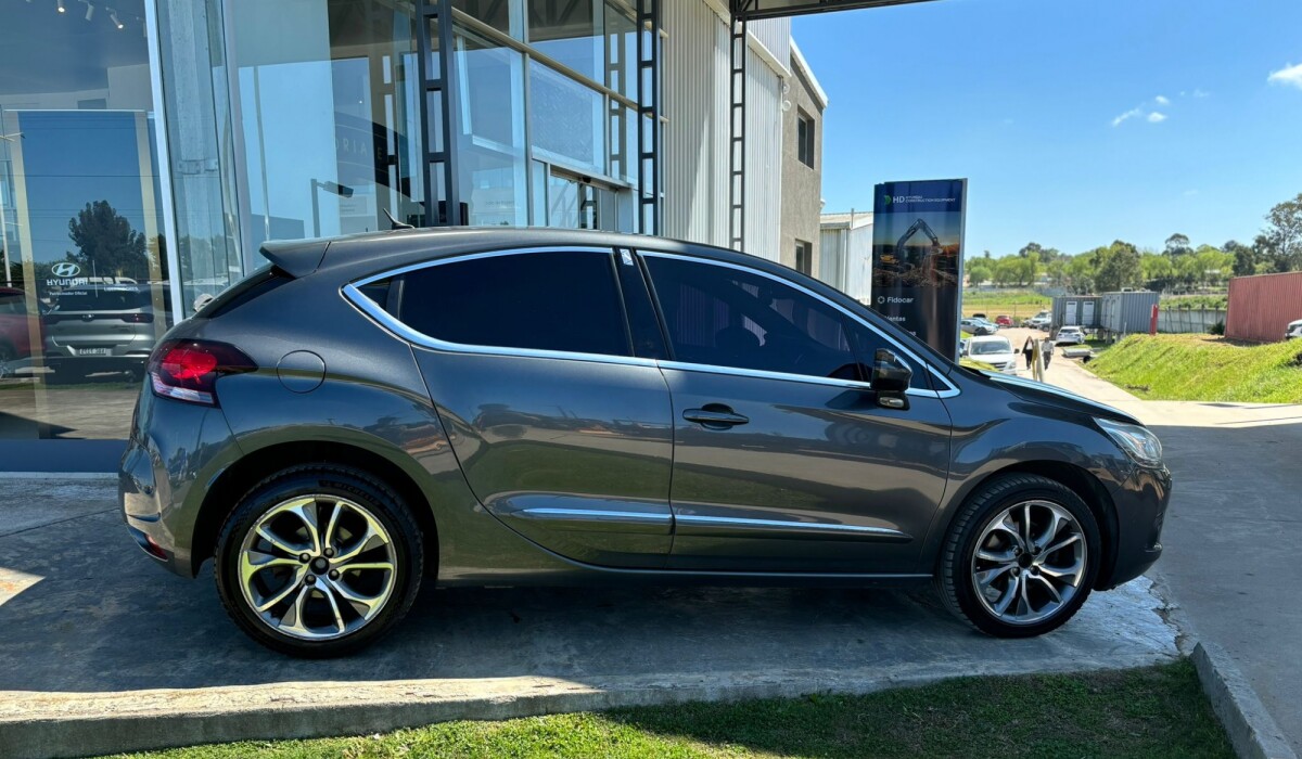 Citroen DS4 1,6 AT N2 - 2014 Citroen DS4 1,6 AT N2 - 2014
