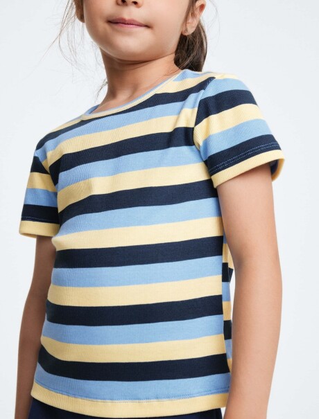 BLUSA CON ESTAMPADO EN TELA ACANALADA MULTICOLOR