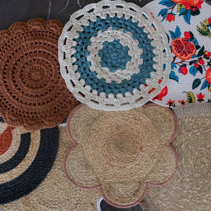 Individual redondo de yute colorido Individual redondo de yute colorido