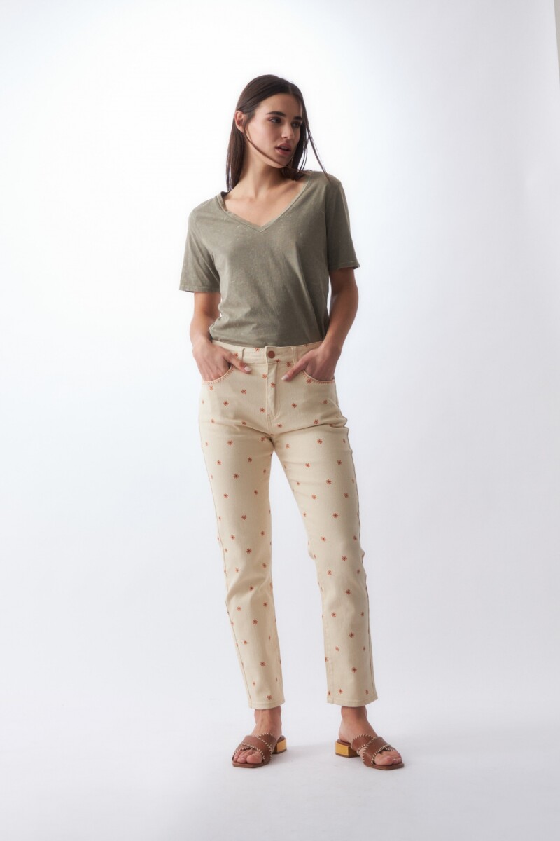 Remera escote V con acid wash verde oliva
