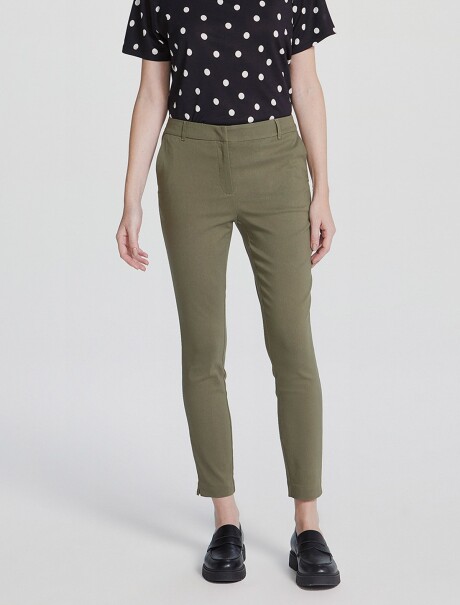 PANTALÓN BÁSICO SASTRERO VERDE