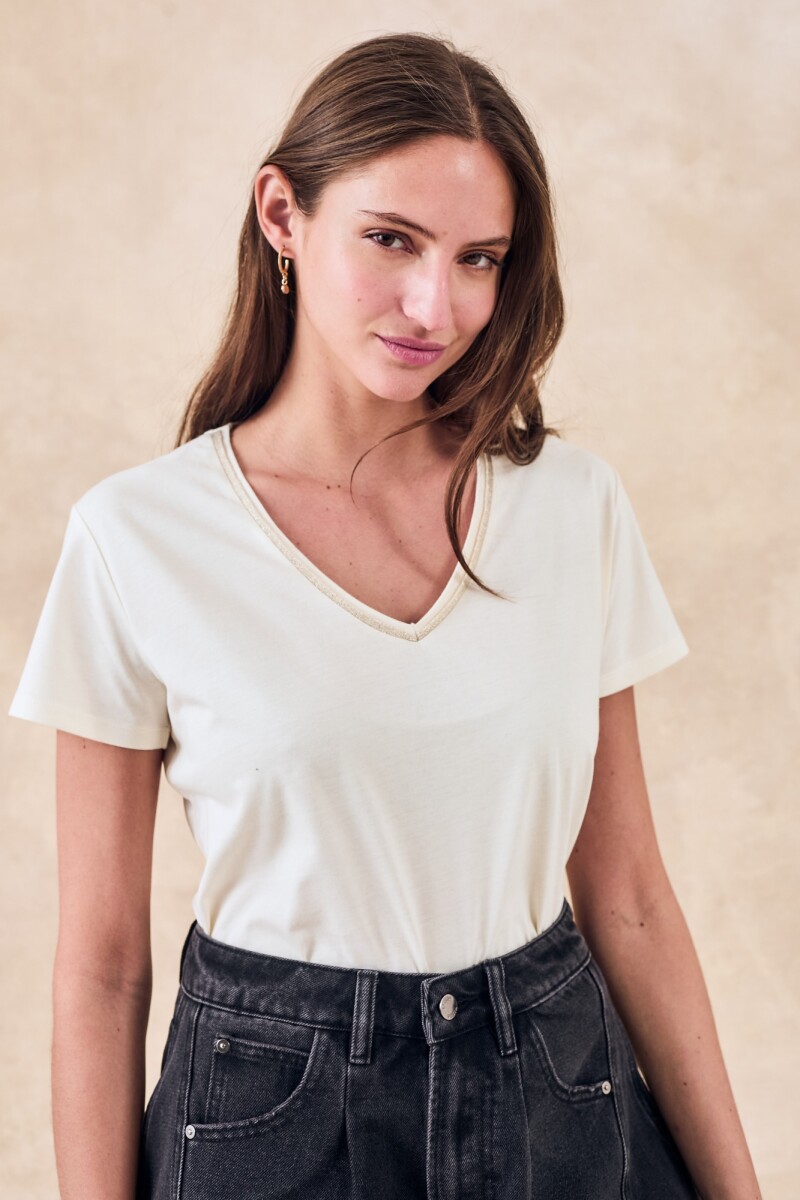 Remera Escote V Metalizado Crudo