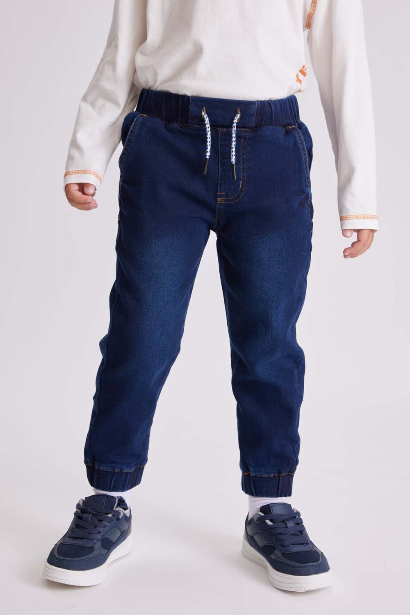 Pantalon jogger de jean Azul medio BAS Basic Simple
