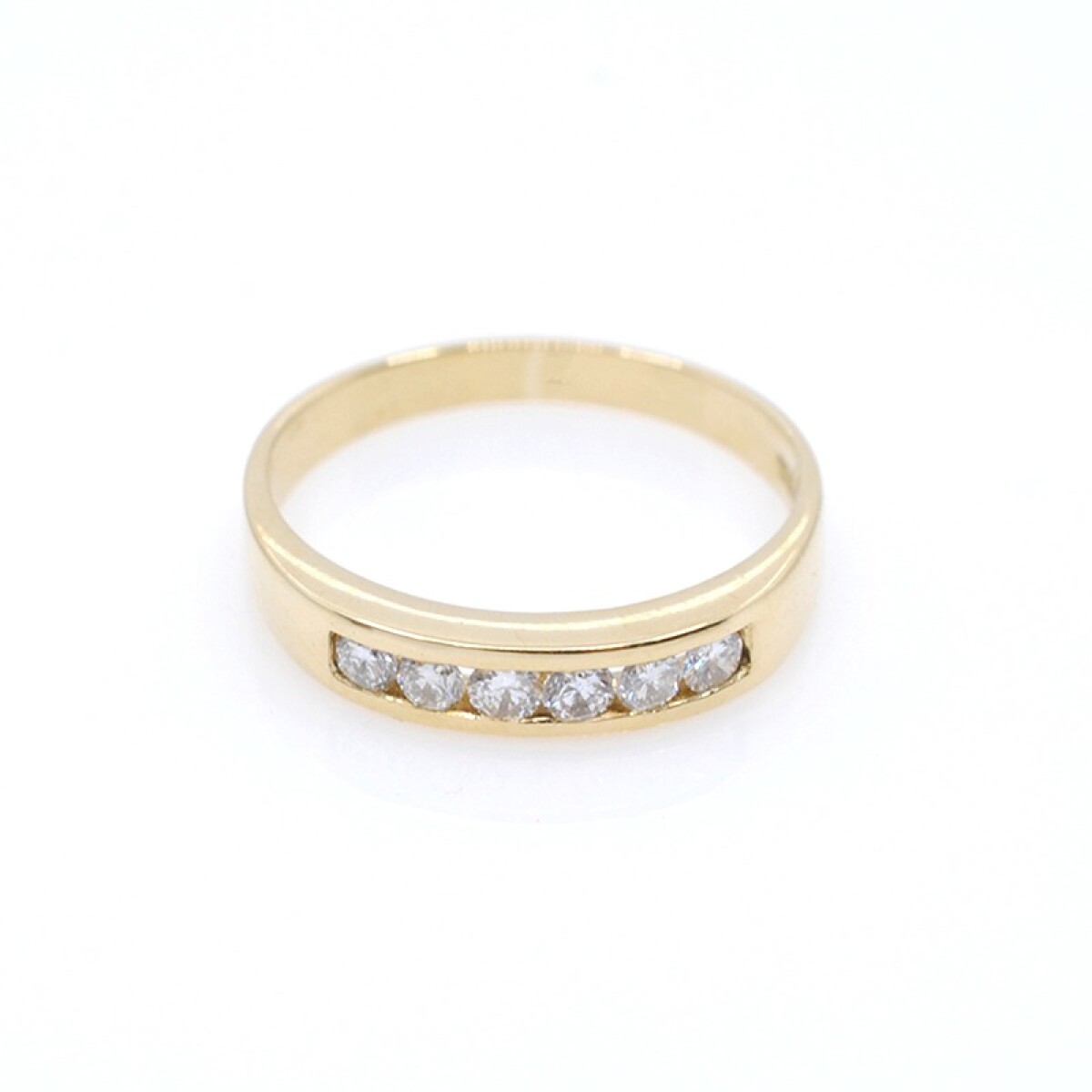 Anillo en oro 18k amarillo con 6 brillantes 