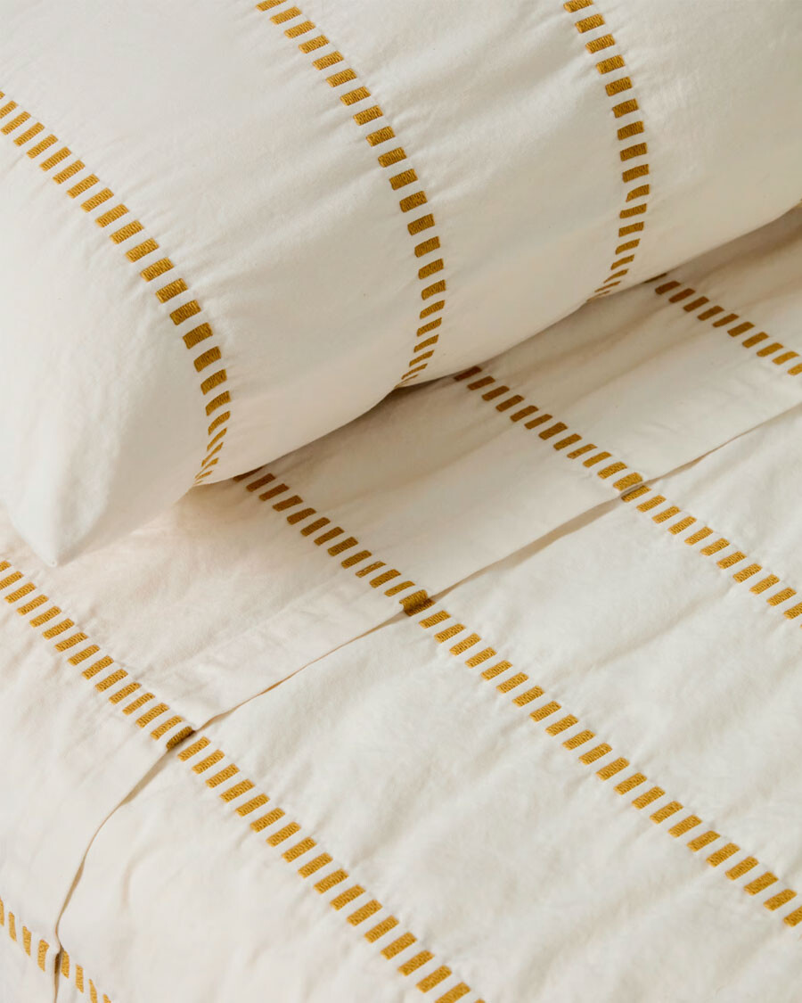 Set Lidala de 2 almohadones 100% algodón jacquard rayas mostaza 50 x 50 cm Set Lidala de 2 almohadones 100% algodón jacquard rayas mostaza 50 x 50 cm