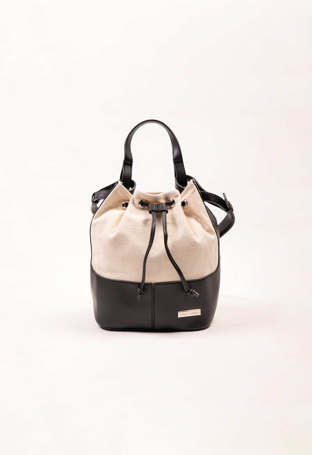CARTERA PIERRE - Crudo — Daniel Cassin
