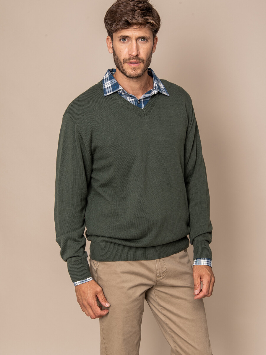 Sweater cuello V - Verde Militar 