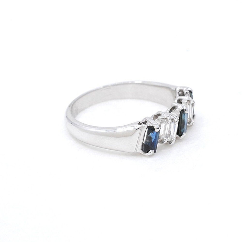 Anillo En Oro Blanco 18K, Brillantes Y Zafiros Anillo En Oro Blanco 18K, Brillantes Y Zafiros