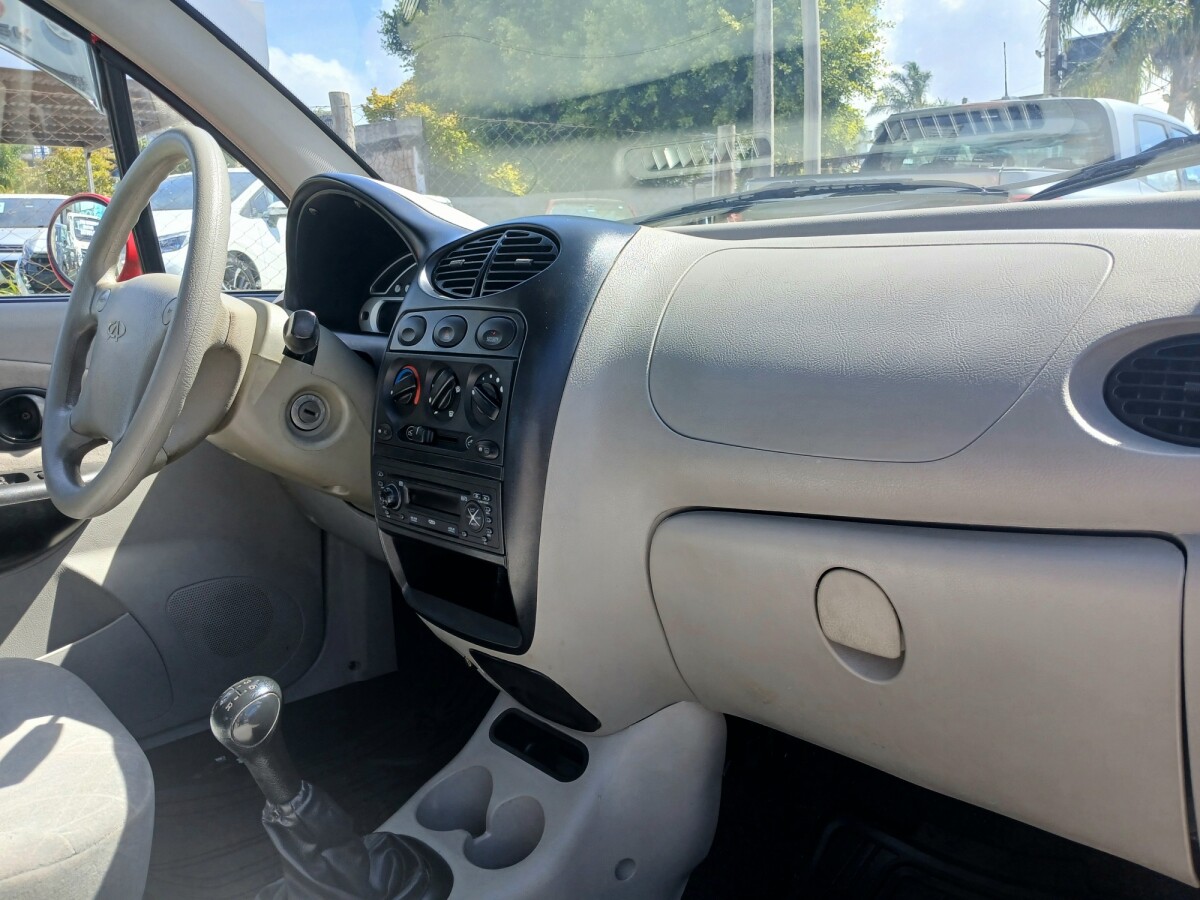 Chery QQ3 1.1 EXCELENTE ESTADO! | Permuta / Financia Chery QQ3 1.1 EXCELENTE ESTADO! | Permuta / Financia