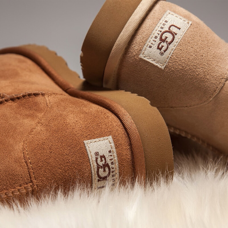 Botas UGG Classic Mini II Chesnut Botas UGG Classic Mini II Chesnut