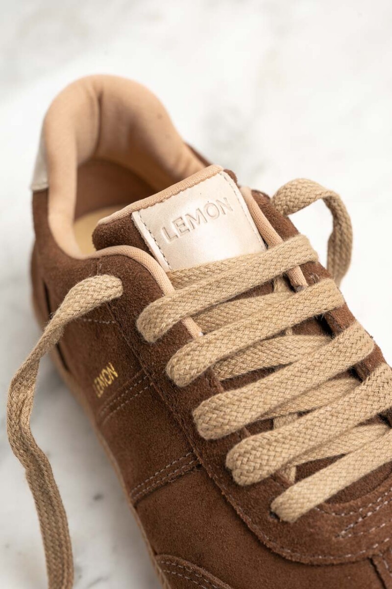 Zapatilla Gamuza Marrón