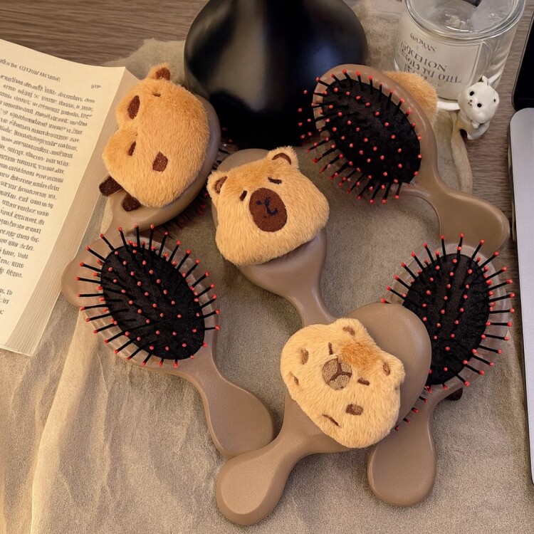CEPILLO PELUCHE CAPIBARA CEPILLO PELUCHE CAPIBARA