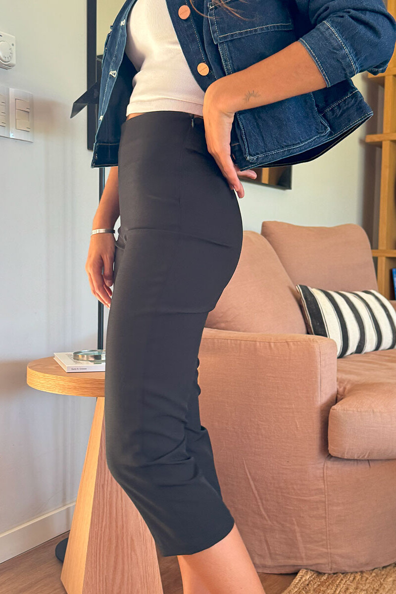 Capri Black