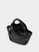 Bolso Tote Con Penduro negro