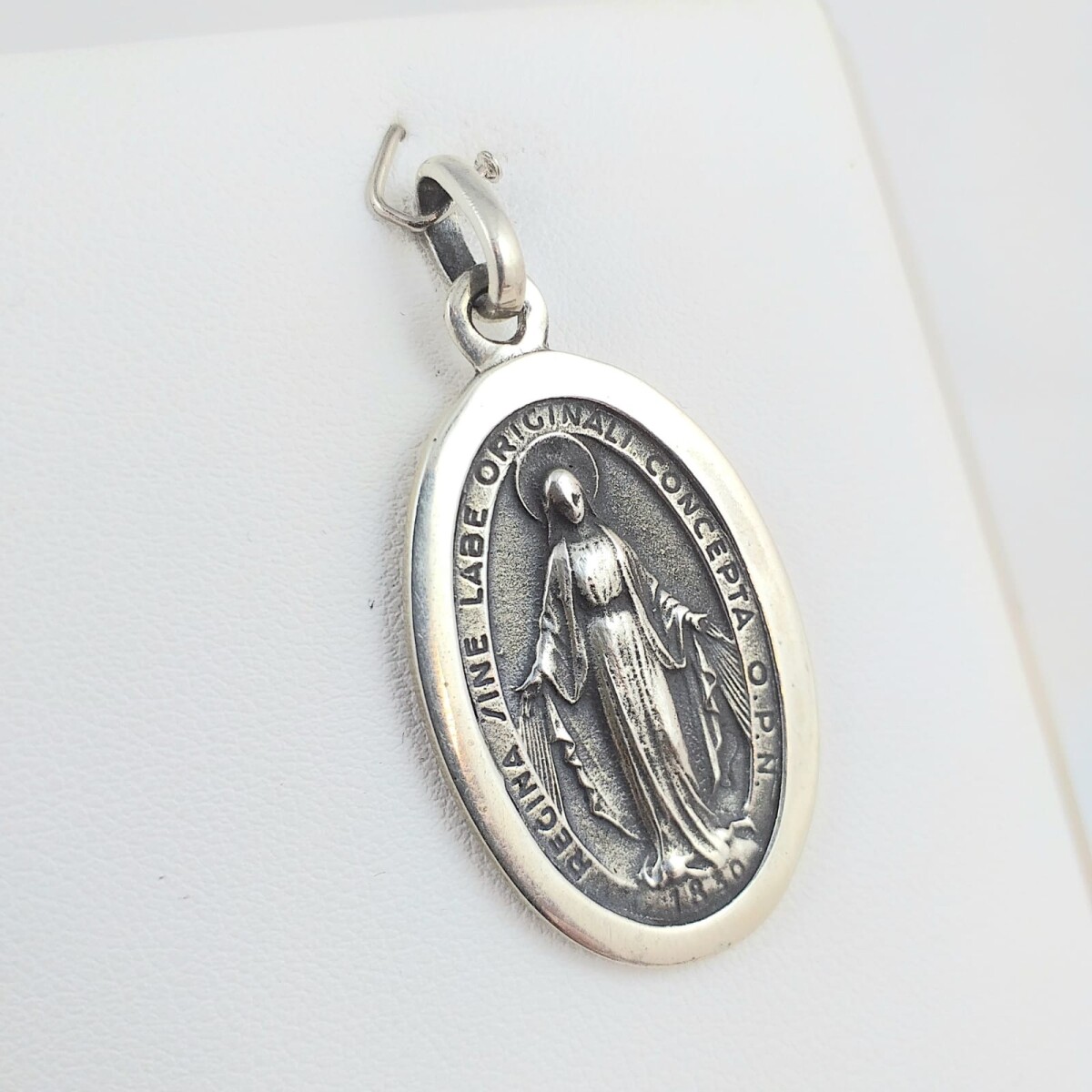 Medalla religiosa de plata 925, Virgen Milagrosa, medidas 33mm*23mm. 