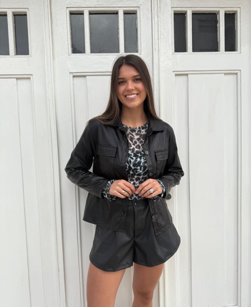 Chaqueta metalizada negra