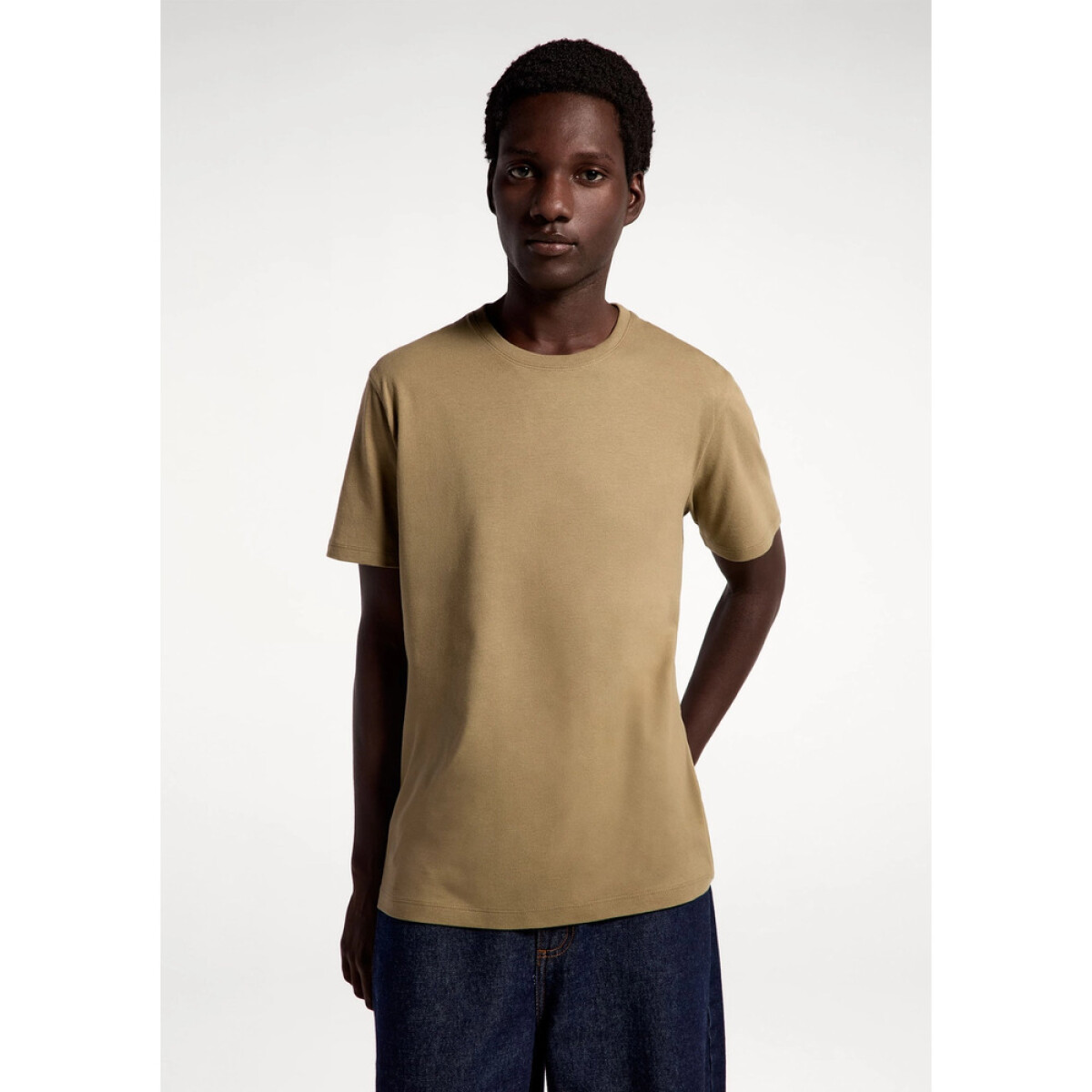 CAMISETA MM MASC - OLIVA ESCURO 