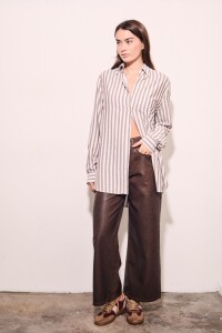 Blusa Raya Negra Y Cruda Cafe
