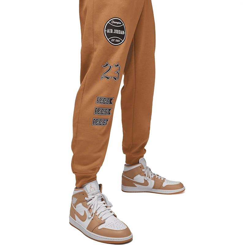 Pantalon Nike Essentials Fleece de Hombre - FN4619-231 Marron