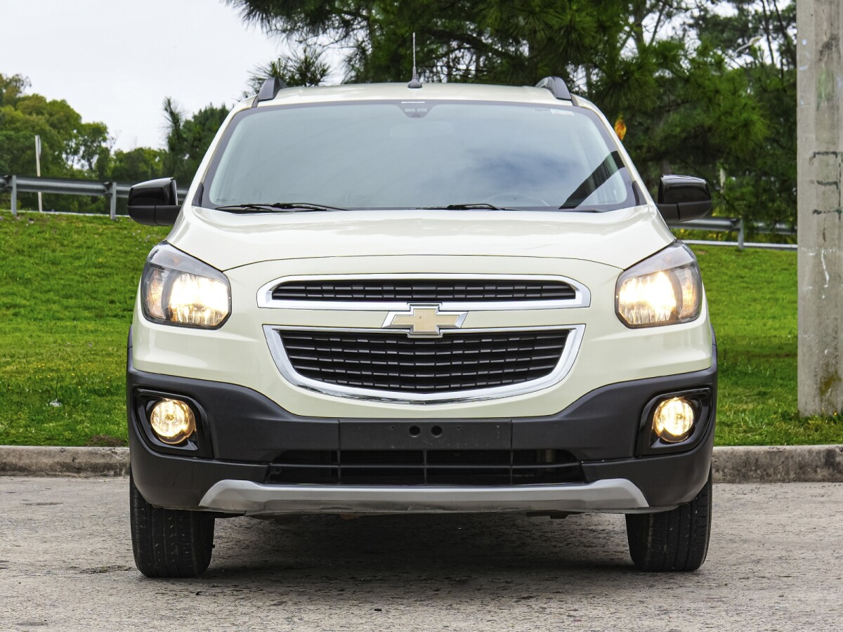 Chevrolet Spin Active LTZ 1.8 Extra Full| Permuta / Financia Chevrolet Spin Active LTZ 1.8 Extra Full| Permuta / Financia