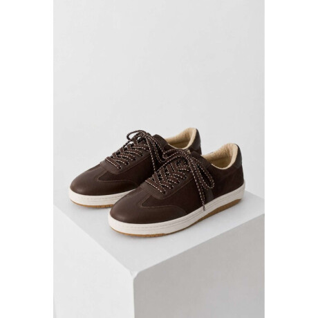 Zapatilla PLAY Chocolate