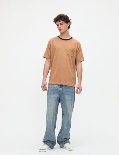 Remera Jay Tostado