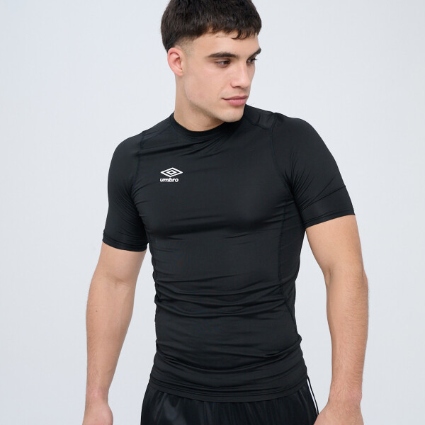 Remera Térmica Manga Corta Umbro Hombre 060