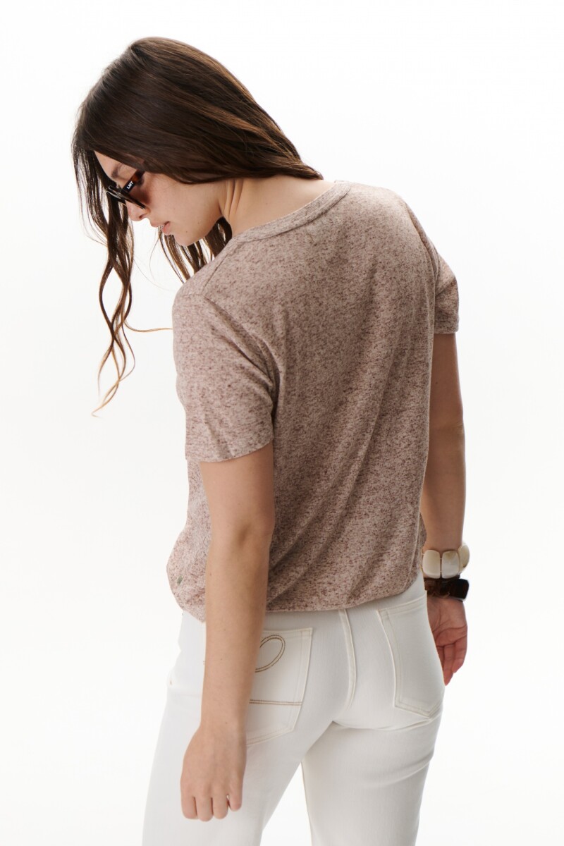 REMERA QUINTO MARRON