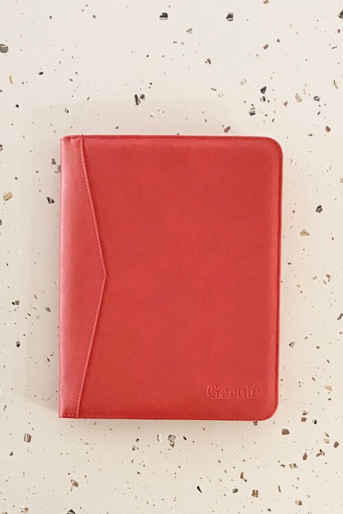 Dossier con cierre en simil Rojo