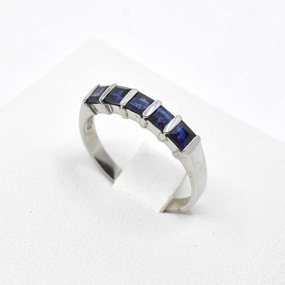 Anillo En Oro 18K Blanco Y Zafiros Carre Anillo En Oro 18K Blanco Y Zafiros Carre