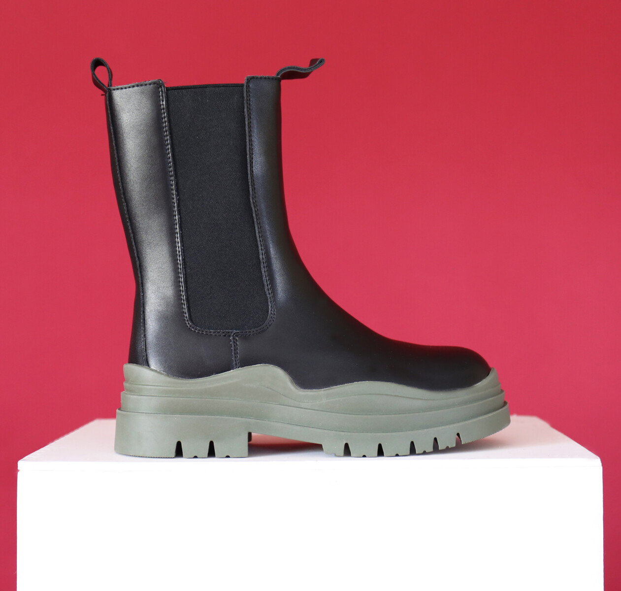 Bota de Mujer Miss Carol VENIUS caña alta con elasticos en lateral y suela en contraste - Negro - Verde 