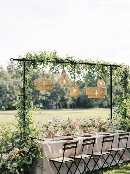 ESTRUCTURA PARA DECORAR MESAS NEGRO