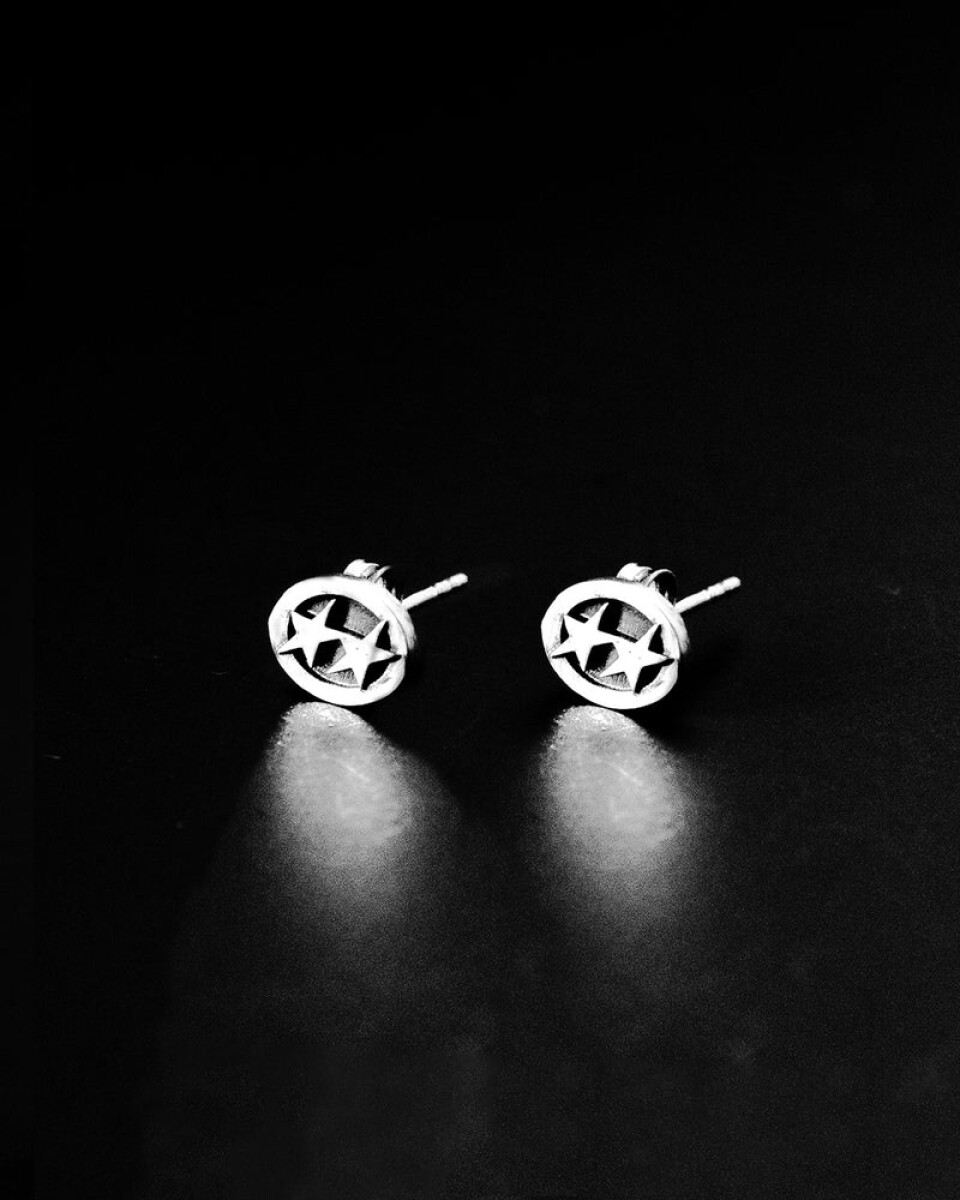 01 Earrings 