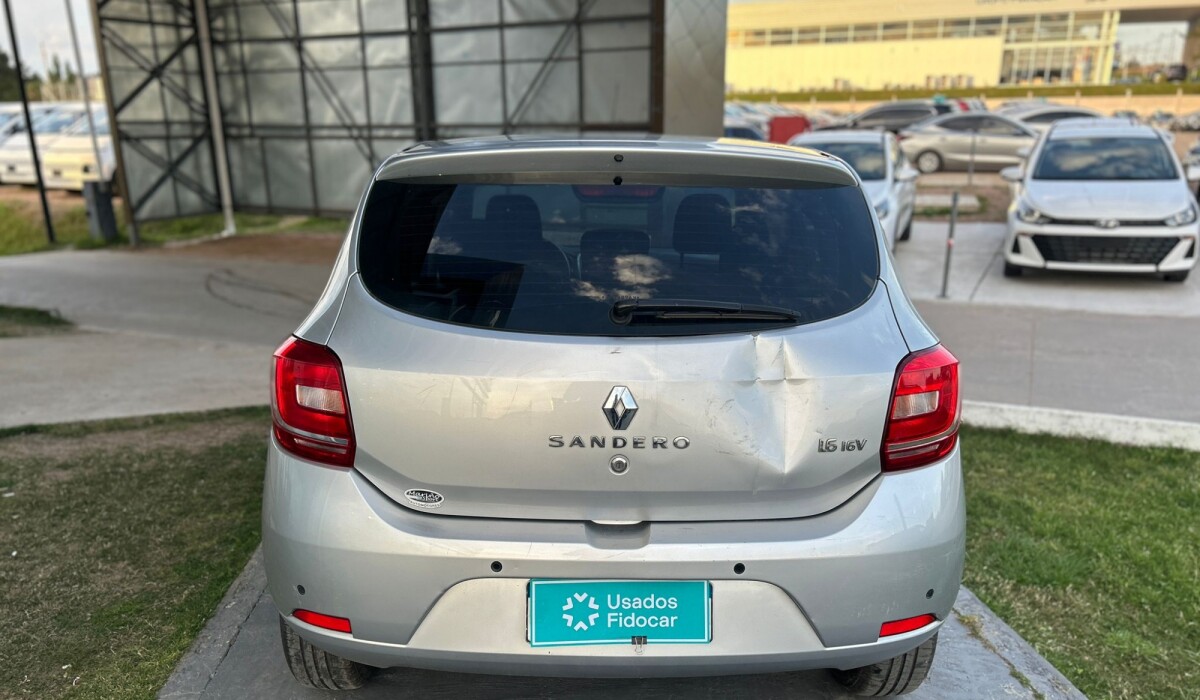 Renault Sandero Privilege 1.6 2018 Renault Sandero Privilege 1.6 2018