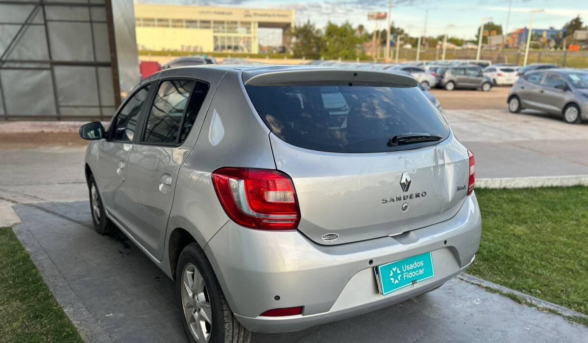 Renault Sandero Privilege 1.6 2018 Renault Sandero Privilege 1.6 2018