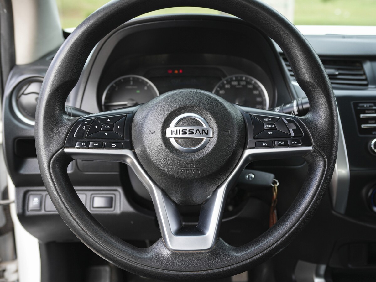 Nissan Frontier NP300 2.5 TDI 4x2| Permuta / Financia Nissan Frontier NP300 2.5 TDI 4x2| Permuta / Financia