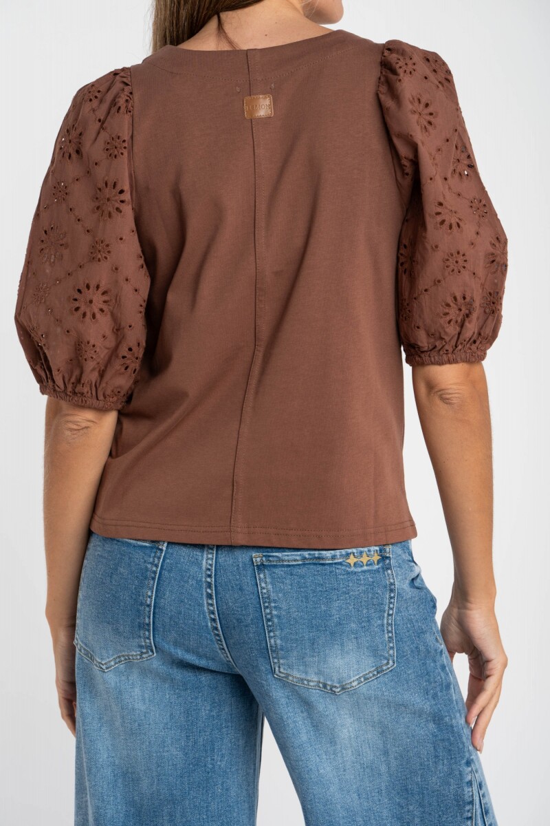 Remera Manga Globo Broderie Moca