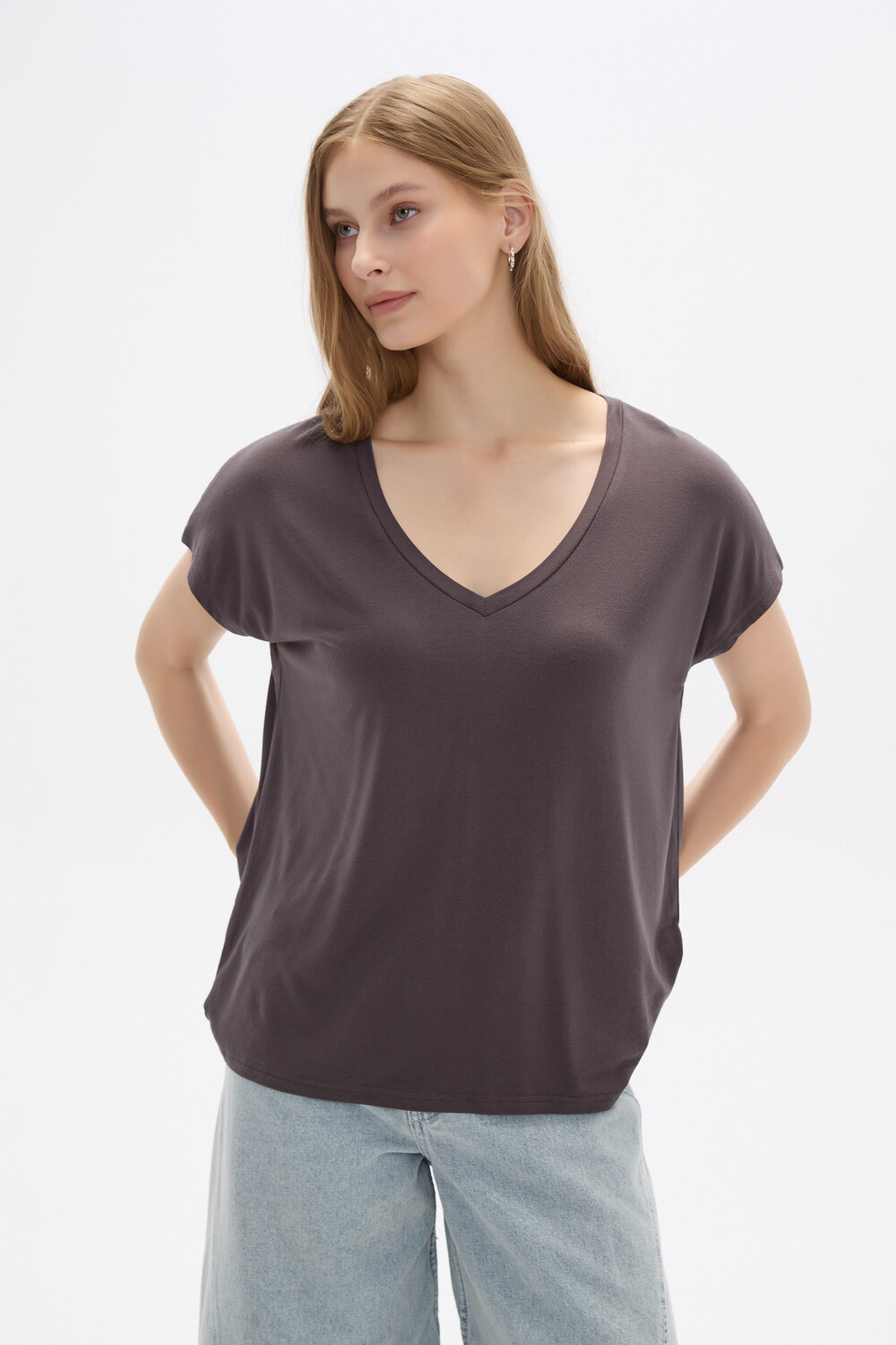 Remera Venom Gris Oscuro