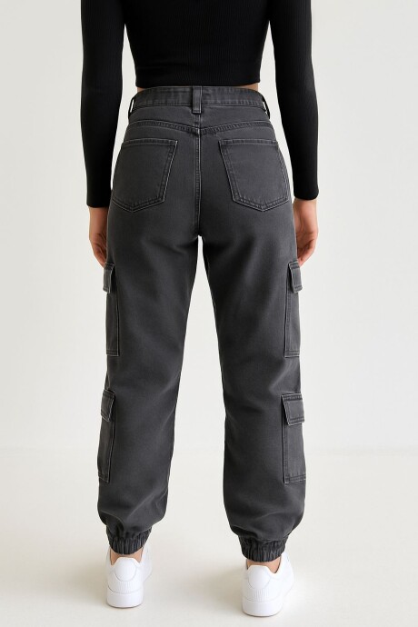 Jean Baggy Cargo 4 bolsillos Negro