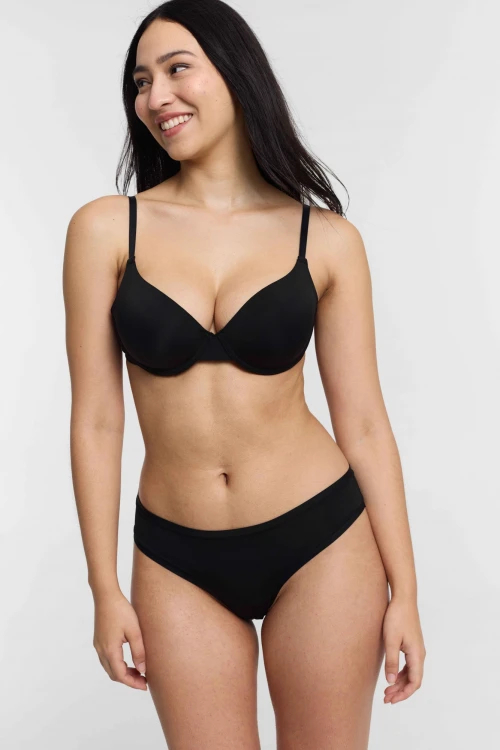 Colaless Isabel Negro