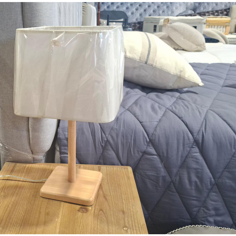 Lámpara portátil madera y tela blanca Lámpara portátil madera y tela blanca