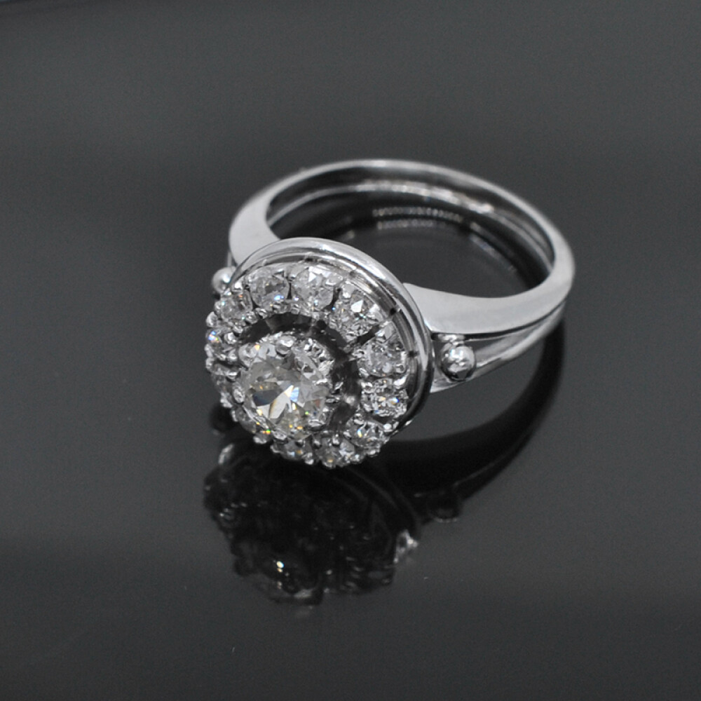 Anillo en oro 18k con brillantes Anillo en oro 18k con brillantes