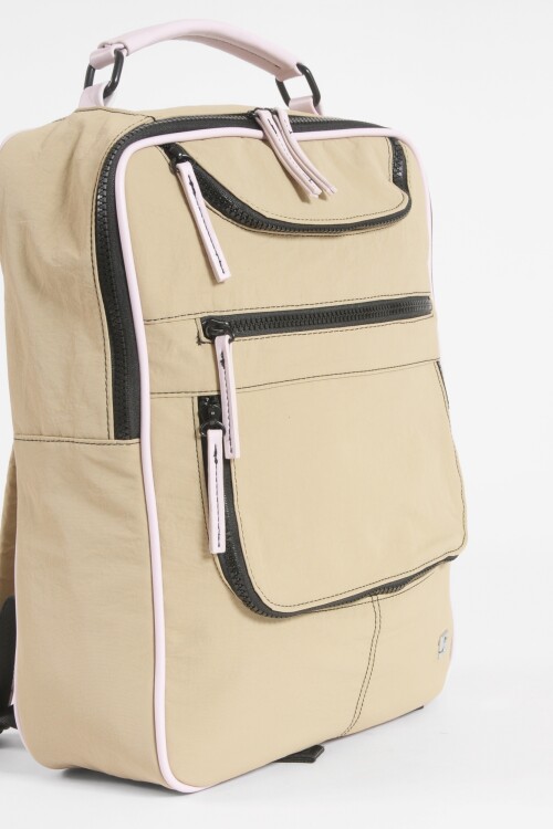 Mochila porta laptop cierres beige